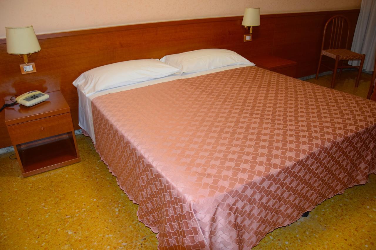 Hotel Bruna Ρώμη Εξωτερικό φωτογραφία