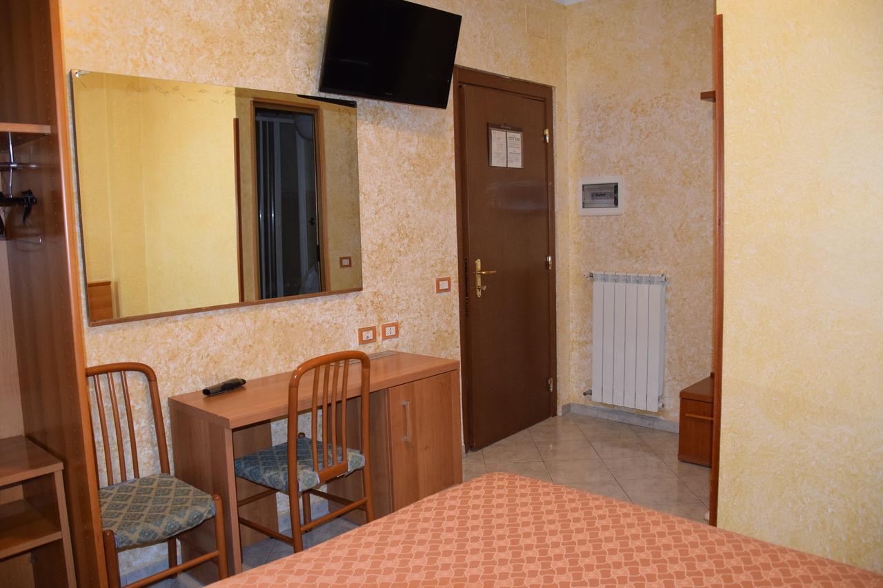 Hotel Bruna Ρώμη Εξωτερικό φωτογραφία
